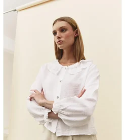 BLUSA CUELLO VOLANTE
