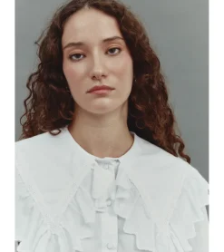 BLUSA CUELLO VOLANTES