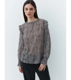 BLUSA ESTAMPADA VOLANTE