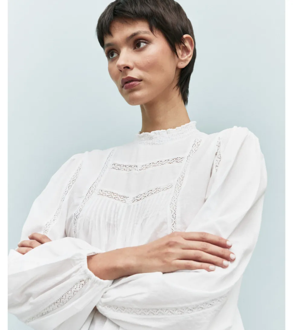 BLUSA ROMÁNTICA