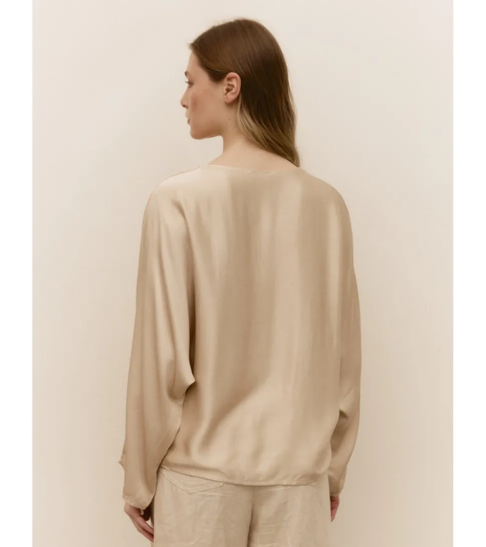 BLUSA SATINADA BOTONES