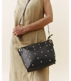 BOLSO TACHUELAS DORADAS