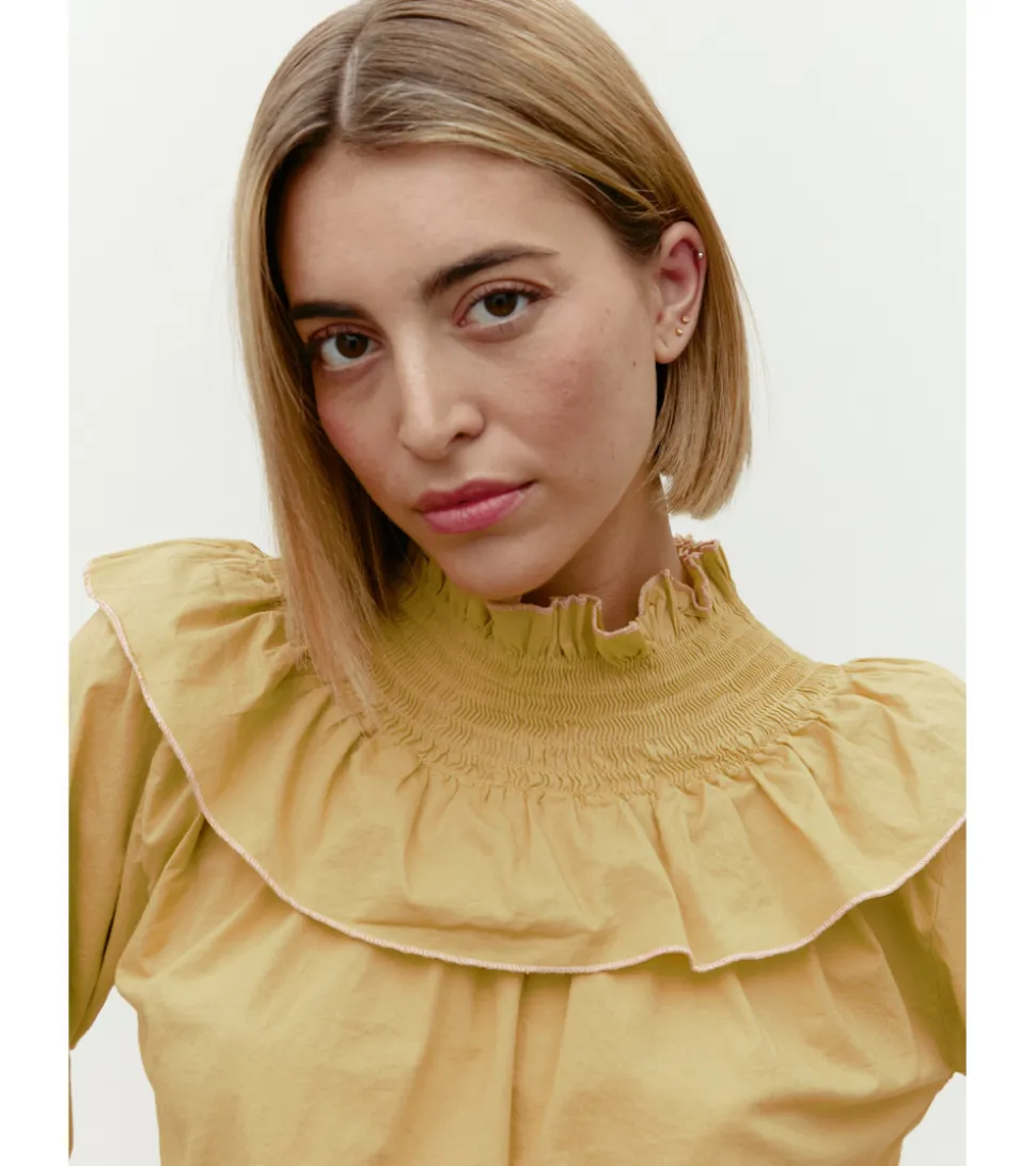 CAMISA CUELLO VOLANTE