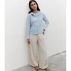 CAMISA DENIM CUELLO VOLANTE
