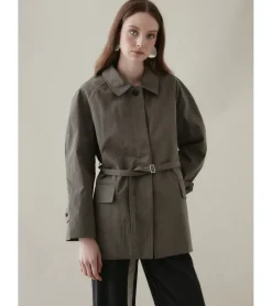 CHAQUETA CON CINTURÓN