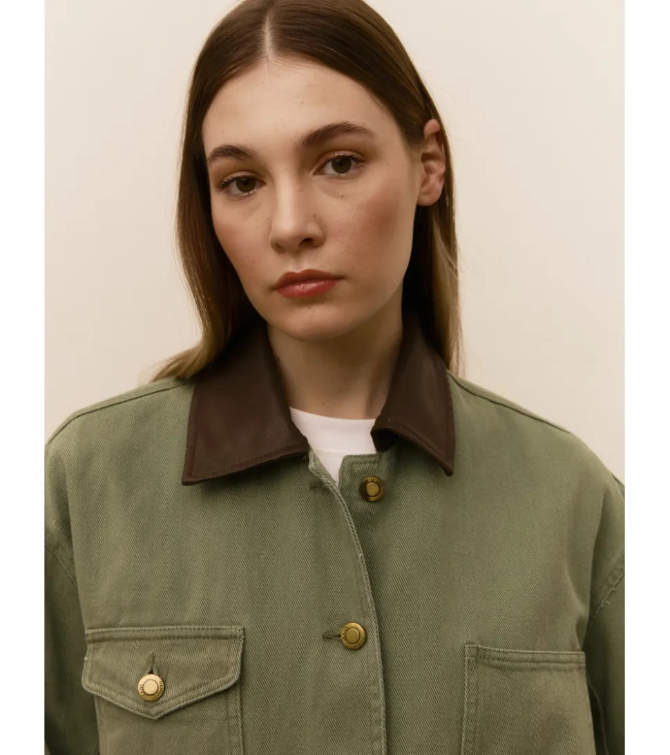 CHAQUETA CUELLO CONTRASTE