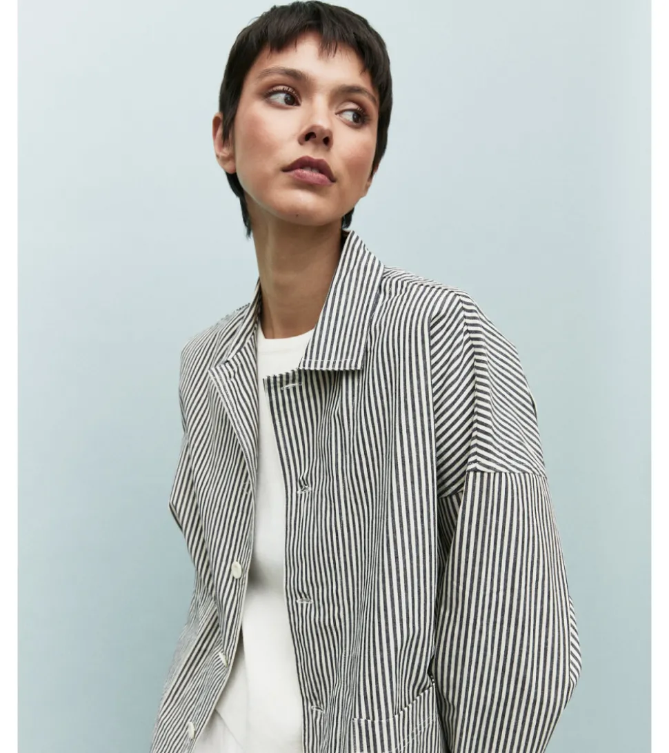 CHAQUETA RAYAS BOTONES