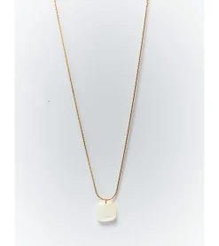 COLLAR CORDÓN DORADO PIEDRA BLANCA