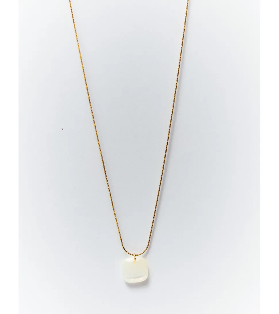 COLLAR CORDÓN DORADO PIEDRA BLANCA
