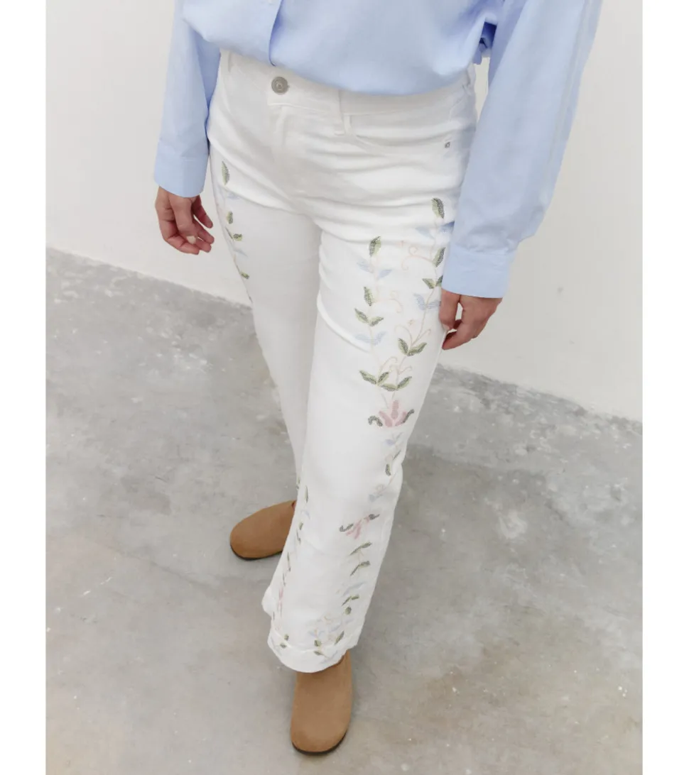 JEANS BORDADO FLORES
