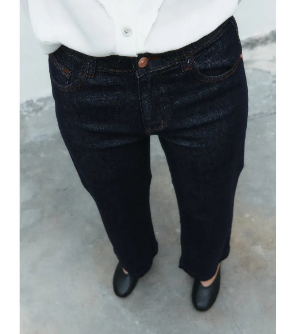 JEANS CROPPED TIRO MEDIO
