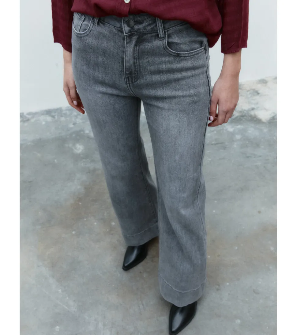 JEANS WIDE LEG TIRO ALTO
