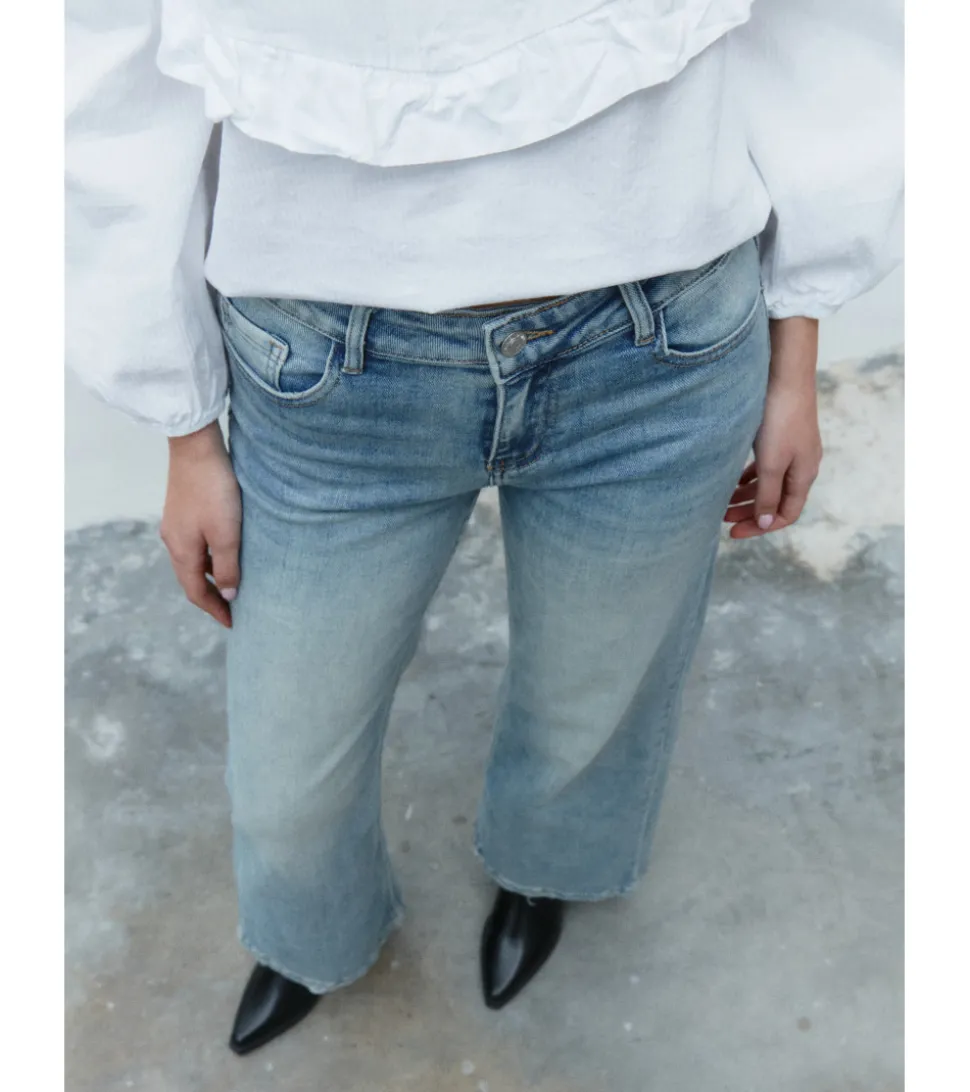 JEANS WIDE LEG TIRO MEDIO