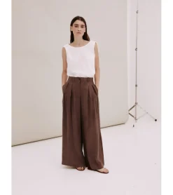 PANTALÓN ANCHO PINZAS