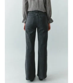 PANTALÓN DENIM BOLSILLOS