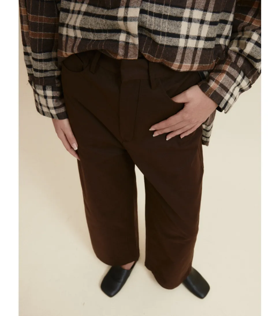 PANTALÓN RECTO BOLSILLOS