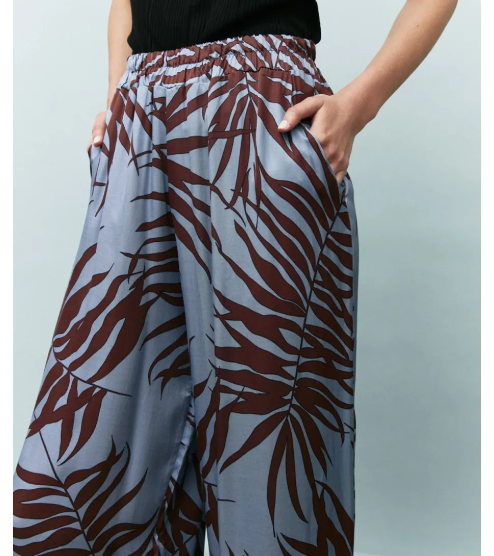 PANTALÓN SATÉN HOJAS