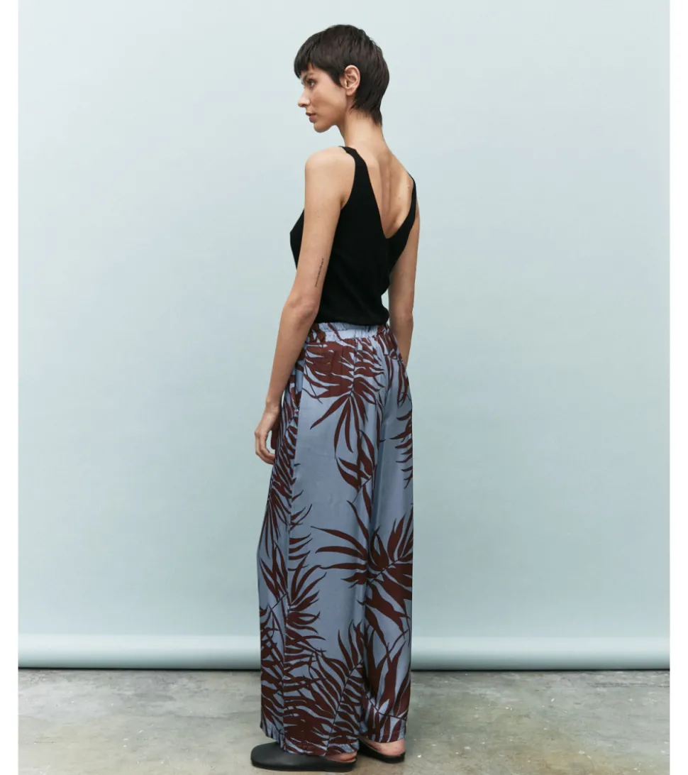 PANTALÓN SATÉN HOJAS