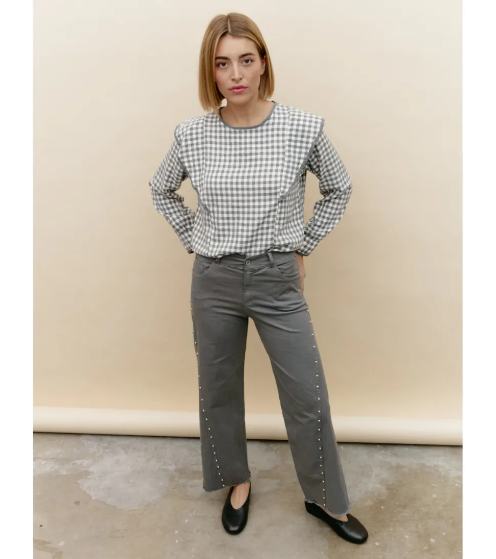 PANTALÓN TACHUELAS