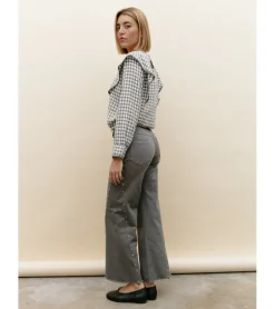 PANTALÓN TACHUELAS