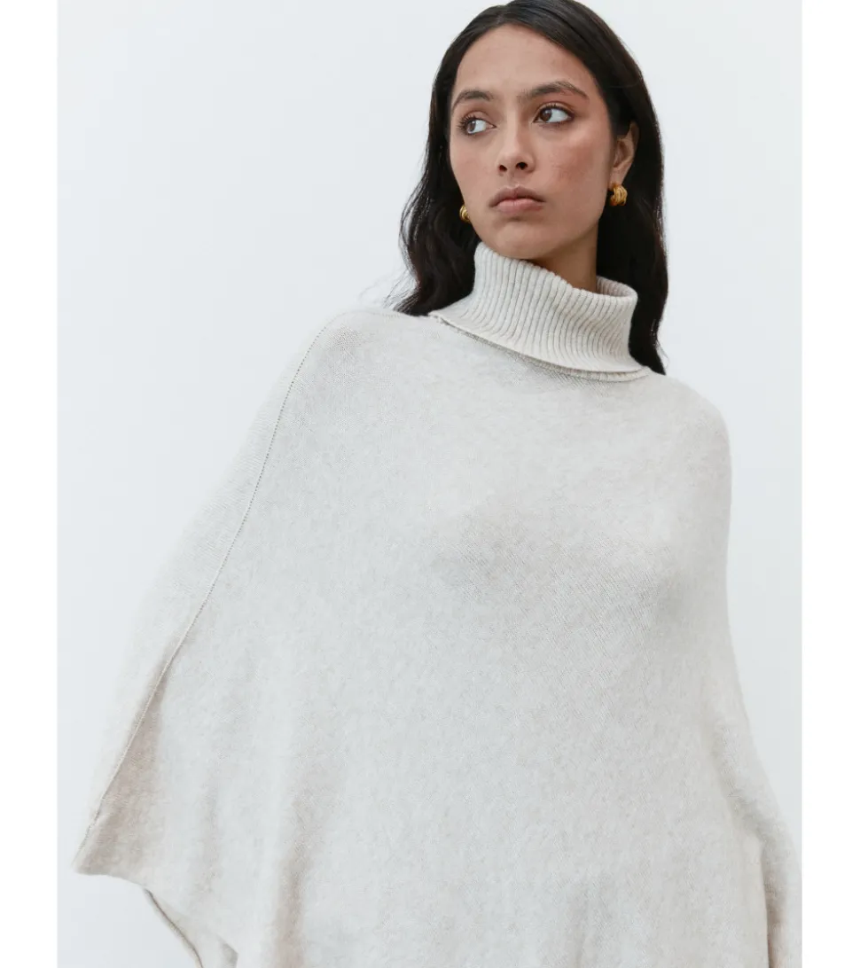 PONCHO CUELLO ALTO